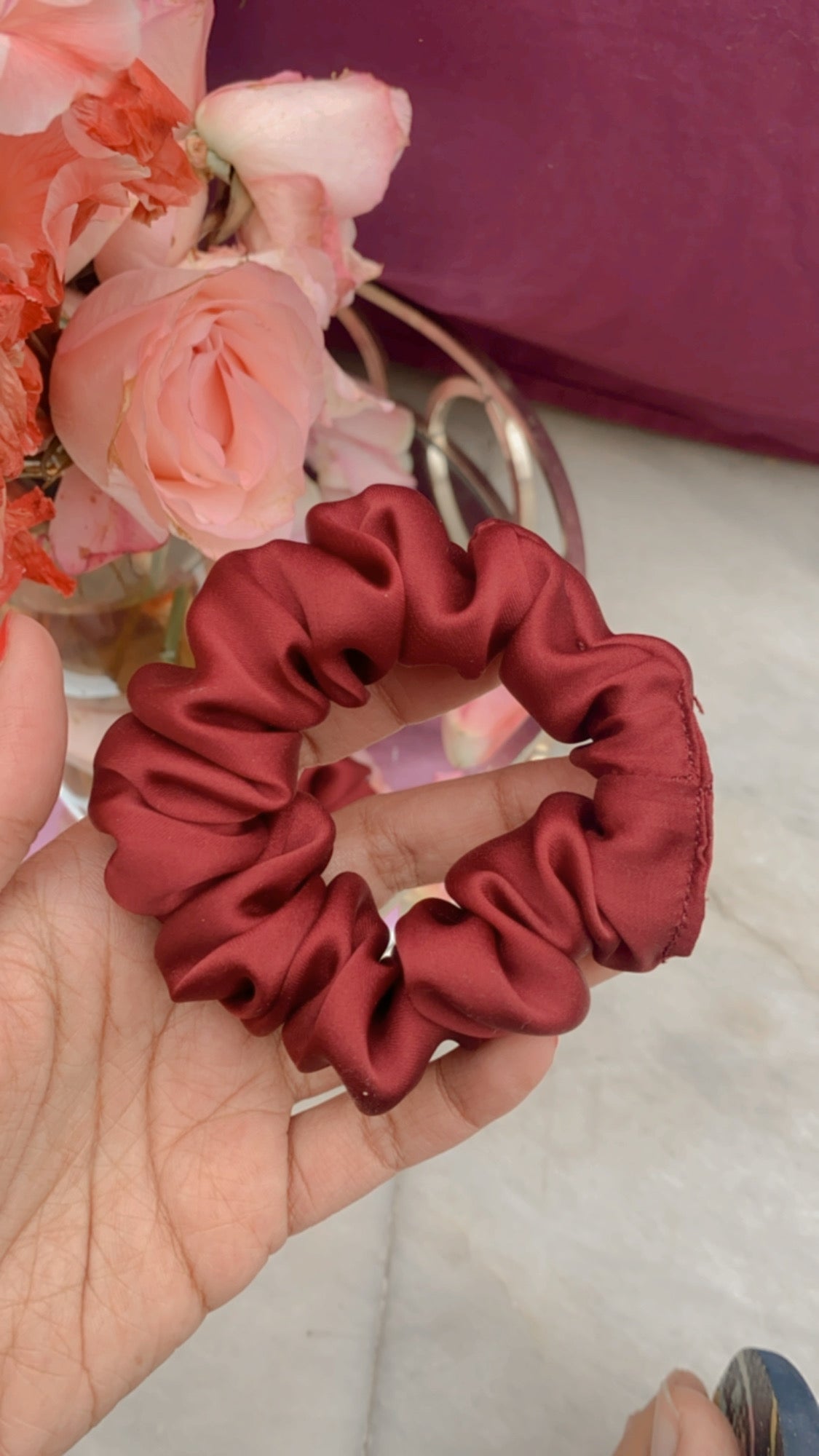 MAROON SILK SCRUNCHIE