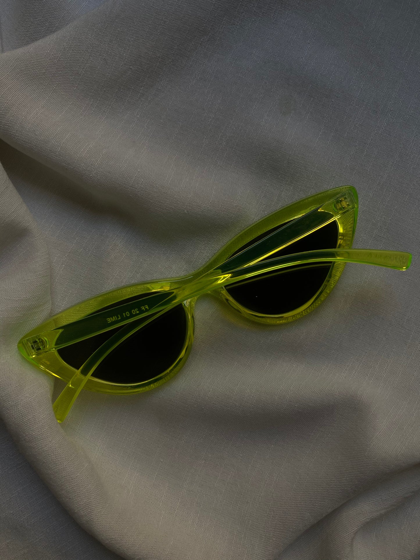 NEON CAT EYED SHADES