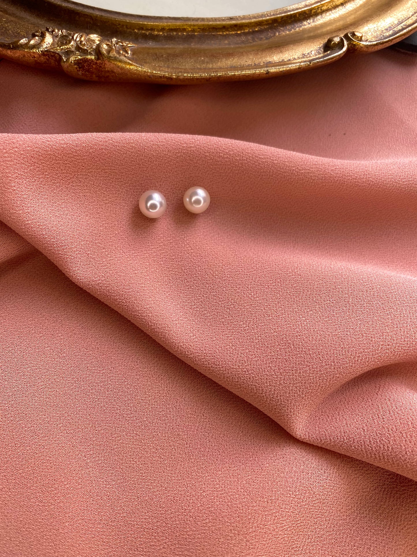 WHITE PEARL EAR STUDS