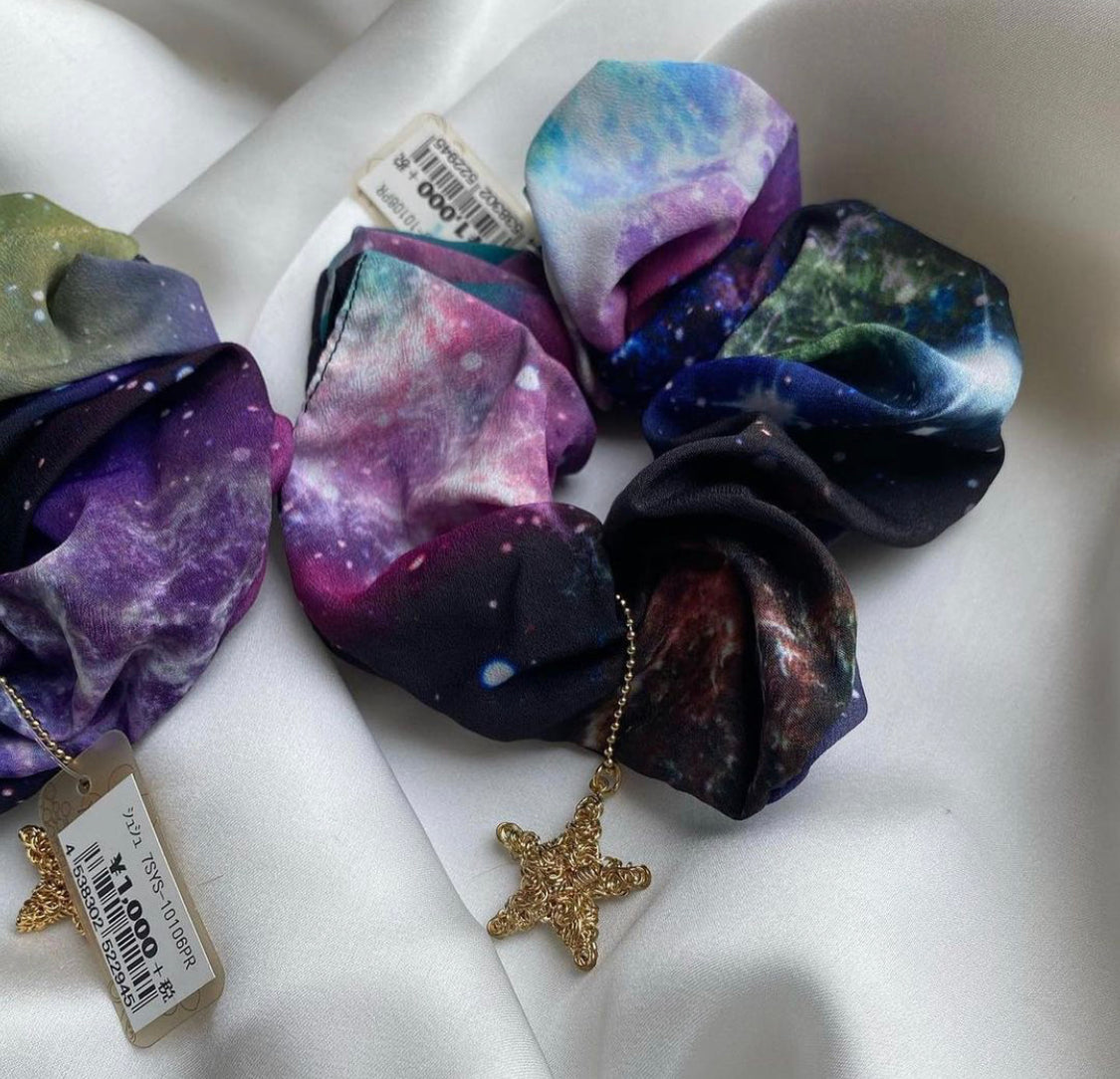 STAR/ GALAXY SCRUNCHIE