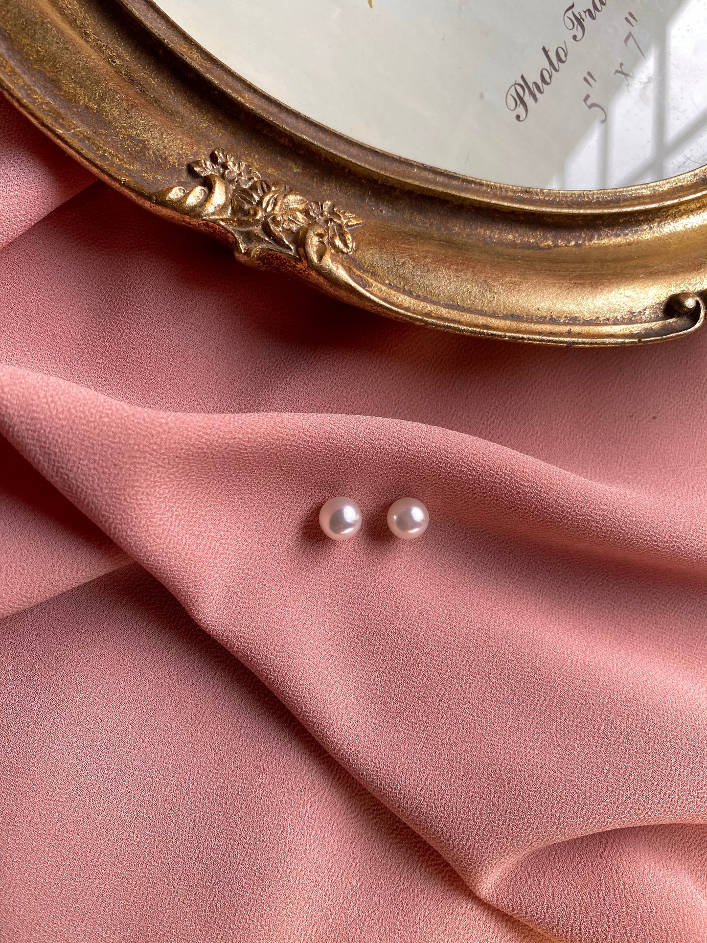 WHITE PEARL EAR STUDS
