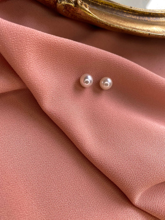 WHITE PEARL EAR STUDS