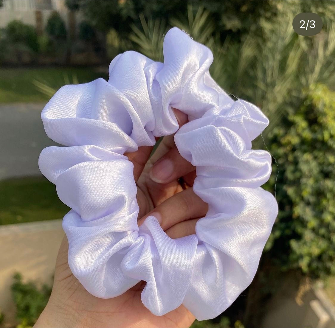 WHITE SILK SCRUNCHIE