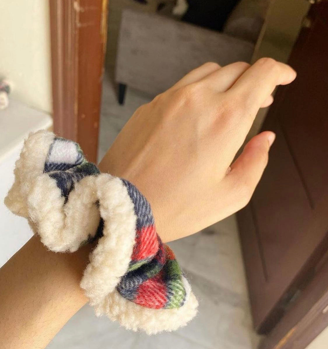 IMPORTED WOOLEN SCRUNCHIE