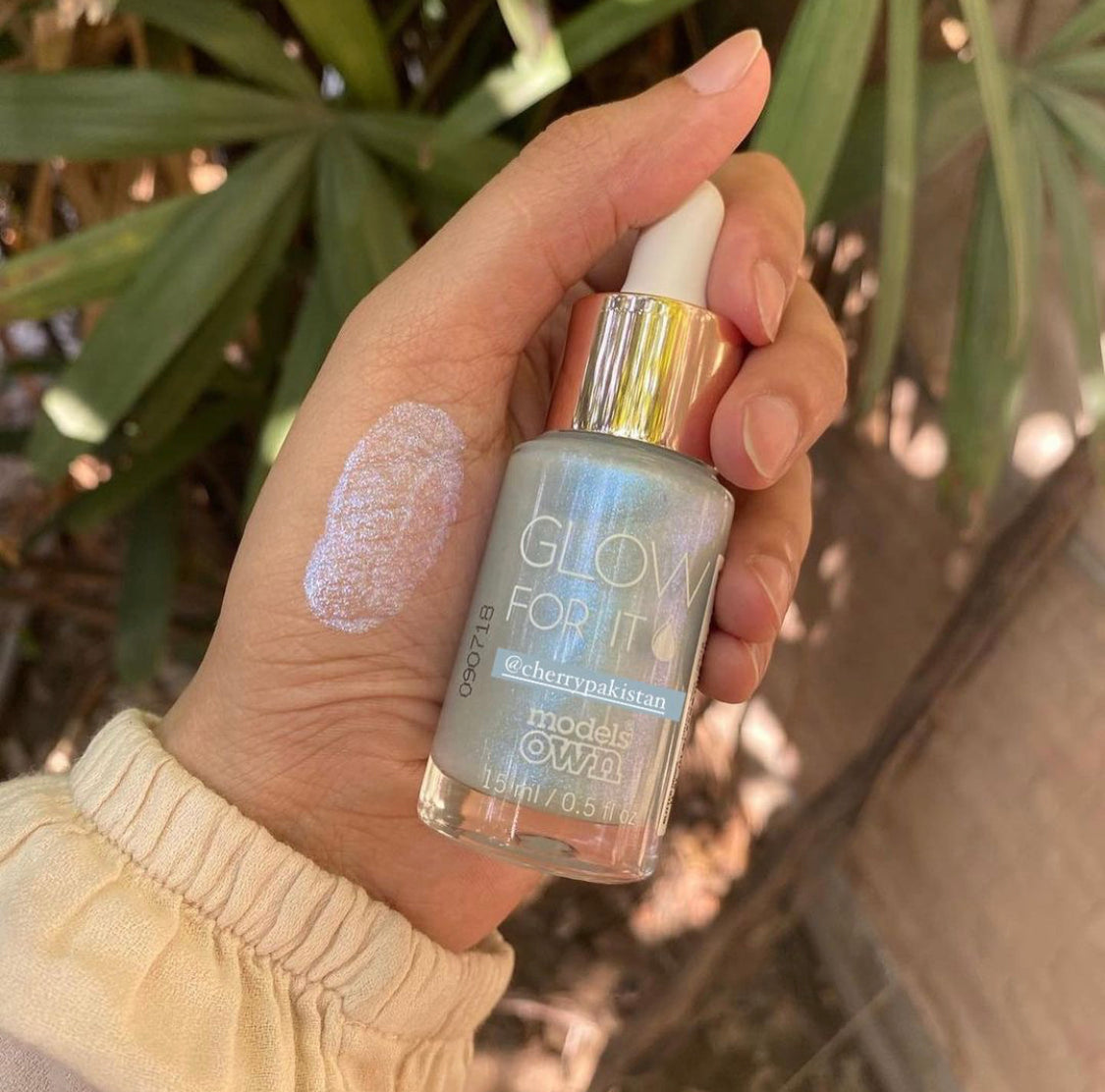GLOW FOR IT SILVER LIQUID ILLUMINATING DROPS HIGHLIGHTER